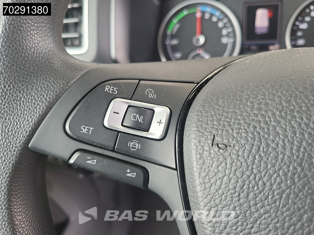 Volkswagen E-Crafter 136pk Elektrisch 115 WLTP 35,8 kWH LED Navi Airco Cruise Camera Parkeersensoren 12m3 Airco Cruise control 16