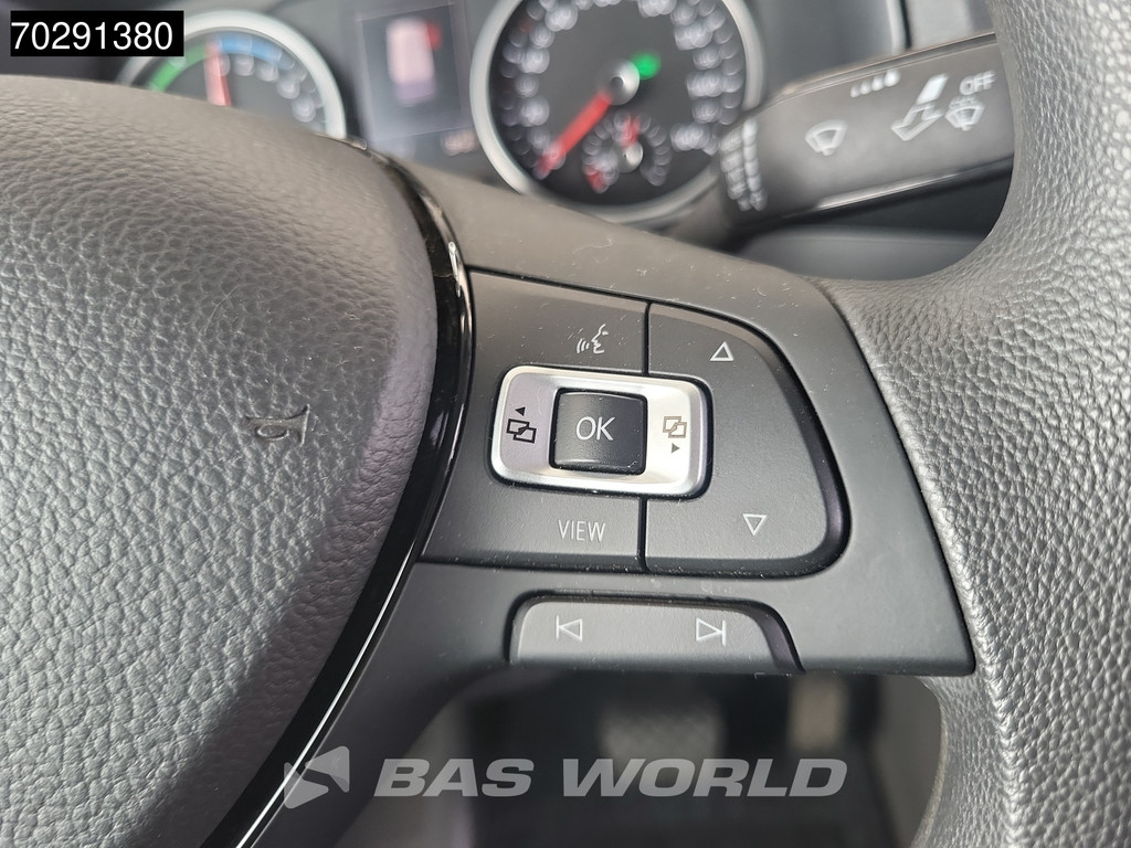 Volkswagen E-Crafter 136pk Elektrisch 115 WLTP 35,8 kWH LED Navi Airco Cruise Camera Parkeersensoren 12m3 Airco Cruise control 17