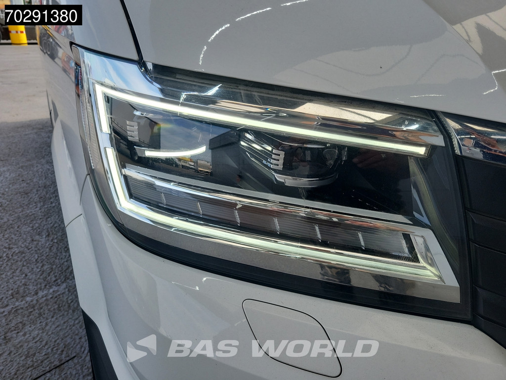 Volkswagen E-Crafter 136pk Elektrisch 115 WLTP 35,8 kWH LED Navi Airco Cruise Camera Parkeersensoren 12m3 Airco Cruise control 18