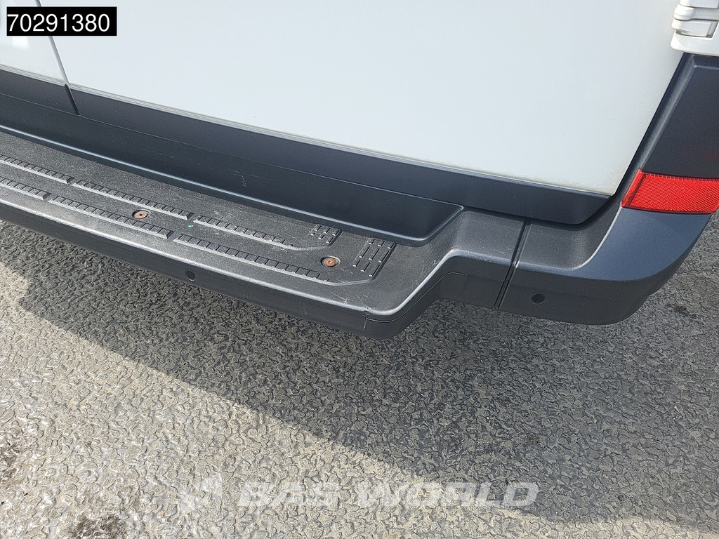 Volkswagen E-Crafter 136pk Elektrisch 115 WLTP 35,8 kWH LED Navi Airco Cruise Camera Parkeersensoren 12m3 Airco Cruise control 21