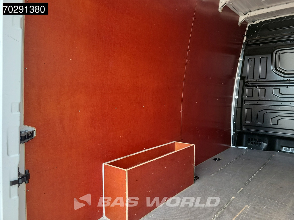 Volkswagen E-Crafter 136pk Elektrisch 115 WLTP 35,8 kWH LED Navi Airco Cruise Camera Parkeersensoren 12m3 Airco Cruise control 8