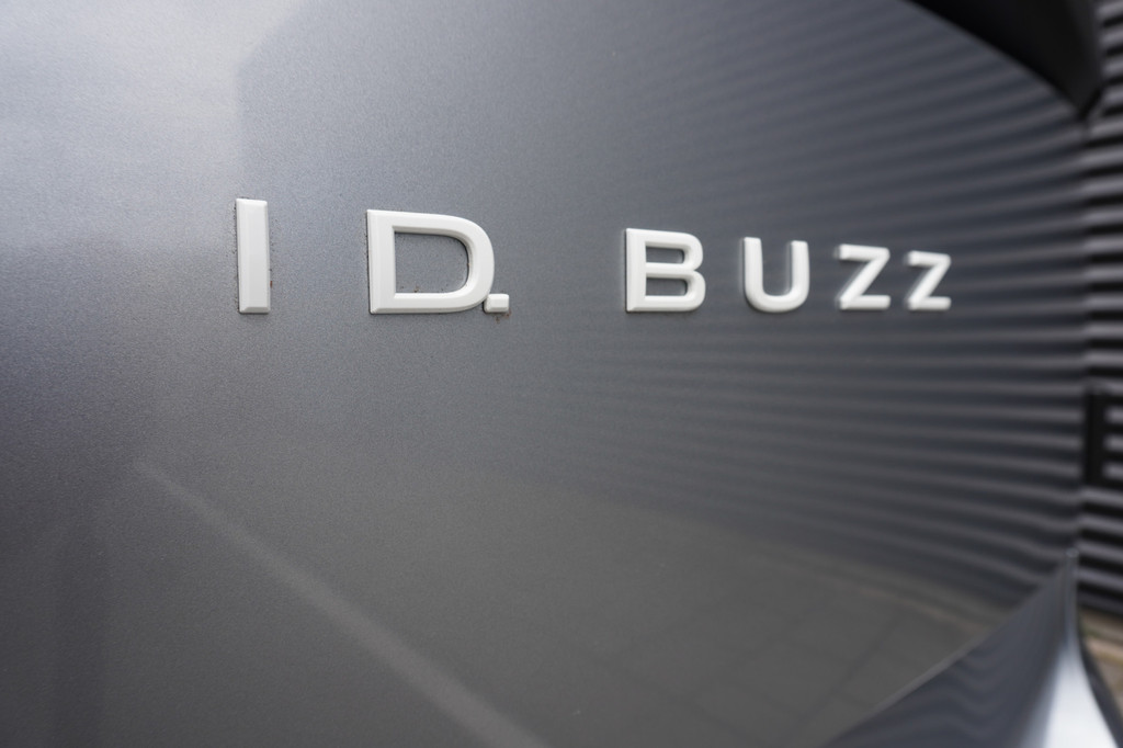 Volkswagen ID. Buzz Cargo ID. Buzz Cargo 170 pk ID. Buzz Cargo 170 pk, Anniversary, Achteruitrijcamera, Bijrijdersbank, Navigatie, Achterdeuren zonder ruit, Trekhaak 8