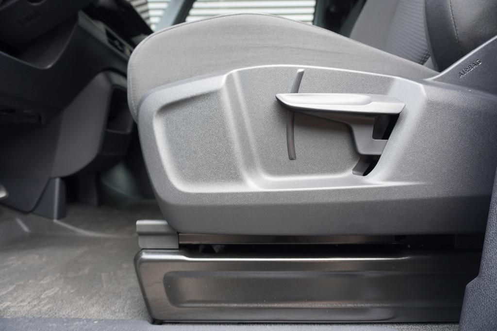 Volkswagen ID. Buzz Cargo ID. Buzz Cargo 170 pk ID. Buzz Cargo 170 pk, Anniversary, Achteruitrijcamera, Bijrijdersbank, Navigatie, Achterdeuren zonder ruit, Trekhaak 9