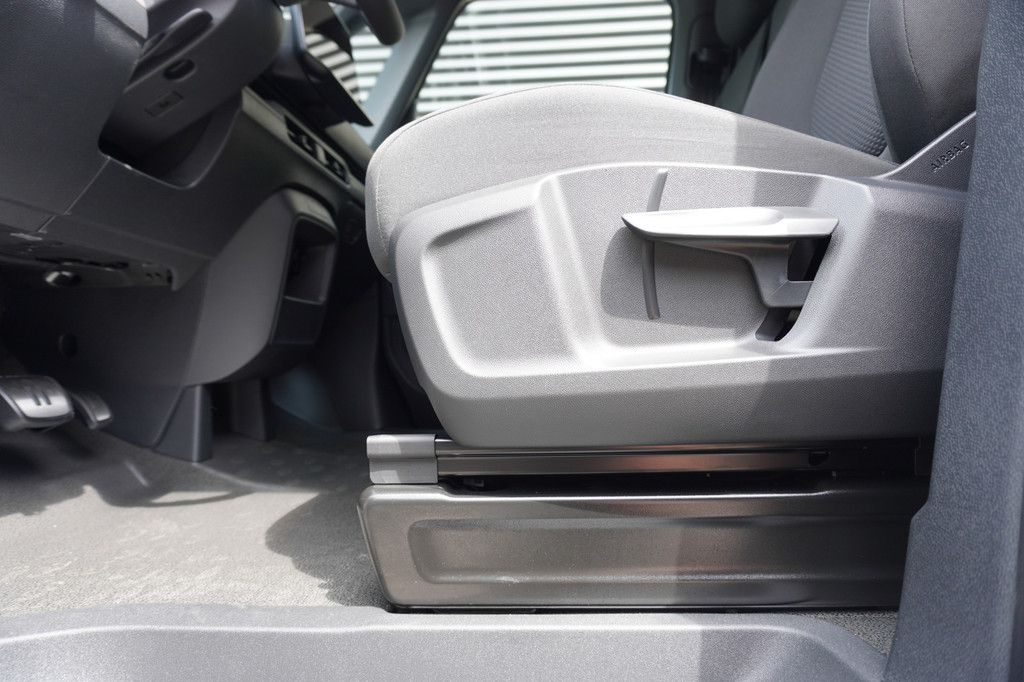 Volkswagen ID. Buzz Cargo ID. Buzz Cargo 286 pk ID. Buzz Cargo 286 pk, Anniversary, Achteruitrijcamera, Bijrijdersbank, Navigatie, Achterklep met ruit, Trekhaak 12