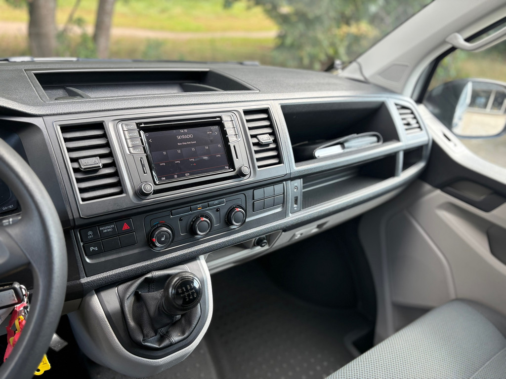 Volkswagen TRANSPORTER 150 PK|EURO6|airco|navigatie|stoelverwarming|drie zitplaatsen|bluetooth|parkeersensoren 17
