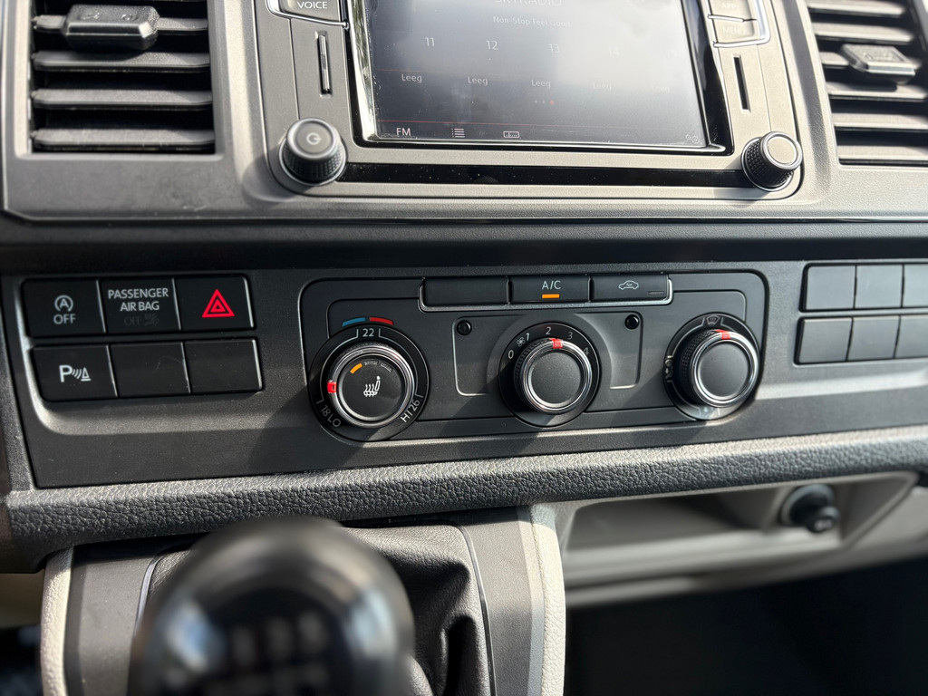 Volkswagen TRANSPORTER 150 PK|EURO6|airco|navigatie|stoelverwarming|drie zitplaatsen|bluetooth|parkeersensoren 21