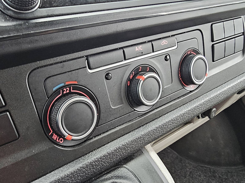 Volkswagen TRANSPORTER 2.0 TDI 10