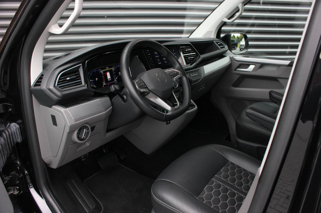 Volkswagen TRANSPORTER 2.0 TDI L2H1 150PK BULLI DC DUBBEL CABINE / LEIGHTONVANS BODYKIT / FULL OPTINS / LEDER / FULL BLACK / APPLE 15