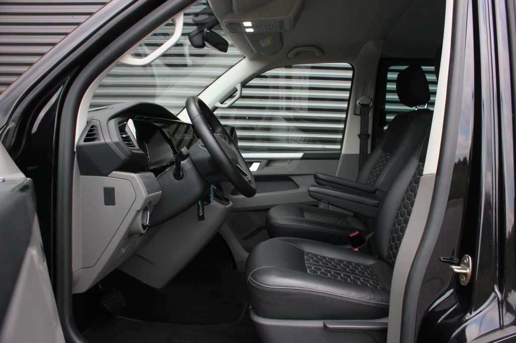 Volkswagen TRANSPORTER 2.0 TDI L2H1 150PK BULLI DC DUBBEL CABINE / LEIGHTONVANS BODYKIT / FULL OPTINS / LEDER / FULL BLACK / APPLE 16
