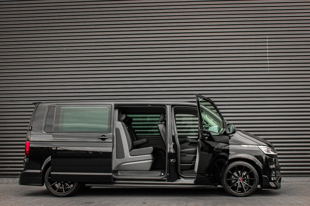 Volkswagen TRANSPORTER 2.0 TDI L2H1 150PK BULLI DC DUBBEL CABINE / LEIGHTONVANS BODYKIT / FULL OPTINS / LEDER / FULL BLACK / APPLE 8