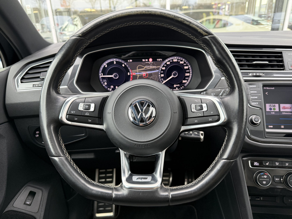 Volkswagen Tiguan 2.0 TDI 4Motion R-line | Grijs kent. | Pano | Virutal | ACC | Trekhaak 18