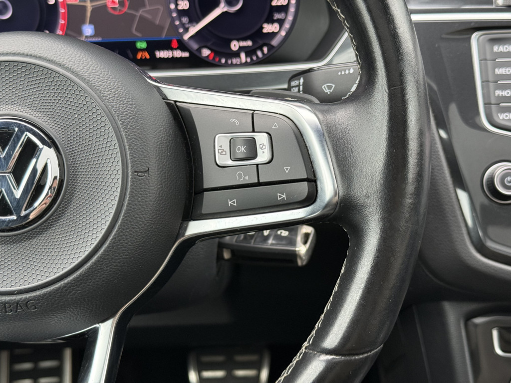 Volkswagen Tiguan 2.0 TDI 4Motion R-line | Grijs kent. | Pano | Virutal | ACC | Trekhaak 20