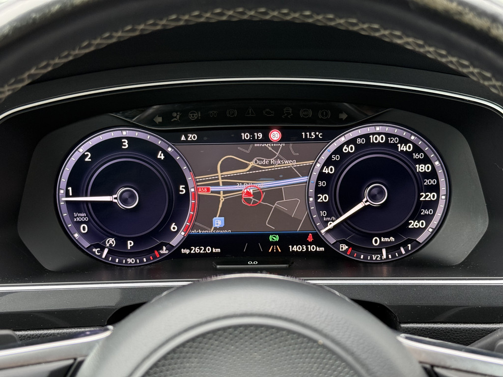 Volkswagen Tiguan 2.0 TDI 4Motion R-line | Grijs kent. | Pano | Virutal | ACC | Trekhaak 21