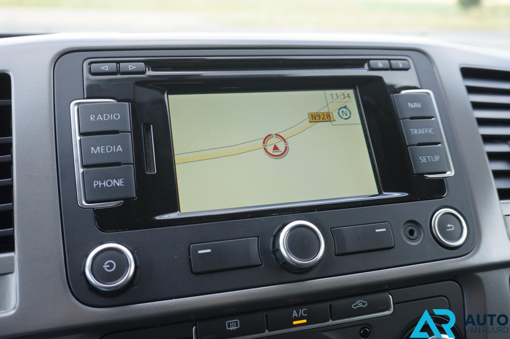 Volkswagen Transporter 140 PK Lang * Automaat * Inrichting * 15