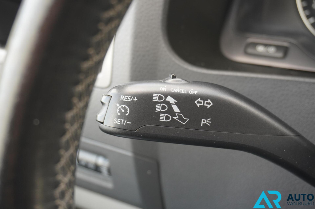 Volkswagen Transporter 140 PK Lang * Automaat * Inrichting * 20