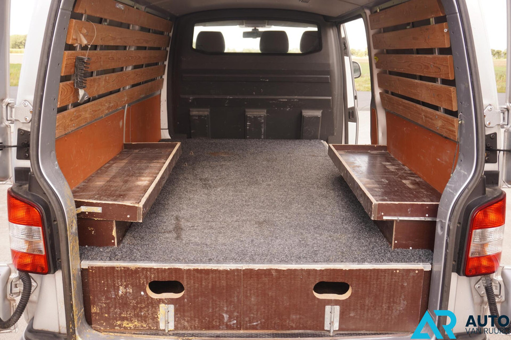 Volkswagen Transporter 140 PK Lang * Automaat * Inrichting * 21
