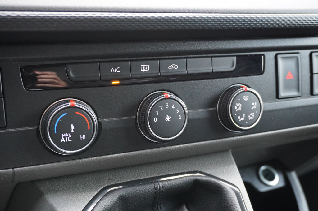 Volkswagen Transporter 2.0 TDI - EURO 6 - Airco - PDC - Camera - â¬14.900,- Excl. 8