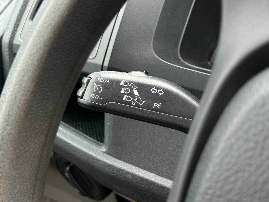 Volkswagen Transporter 2.0 TDI 102 PK / L2H1 / 1e EIG. / ALUCA INRICHTING / IMPERIAAL / TREKHAAK / AIRCO / CRUISE / BLUETOOTH / 3-ZITS 11