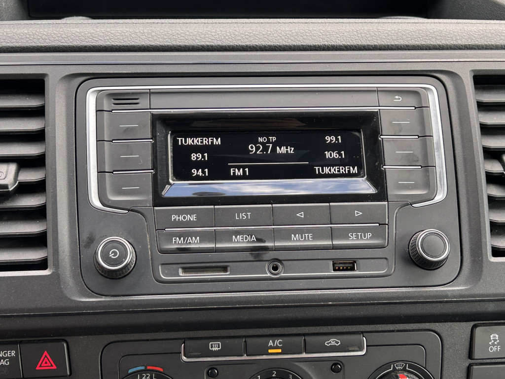 Volkswagen Transporter 2.0 TDI 102 PK / L2H1 / 1e EIG. / ALUCA INRICHTING / IMPERIAAL / TREKHAAK / AIRCO / CRUISE / BLUETOOTH / 3-ZITS 14