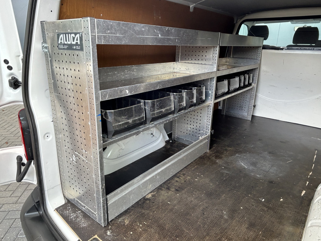 Volkswagen Transporter 2.0 TDI 102 PK / L2H1 / 1e EIG. / ALUCA INRICHTING / IMPERIAAL / TREKHAAK / AIRCO / CRUISE / BLUETOOTH / 3-ZITS 8