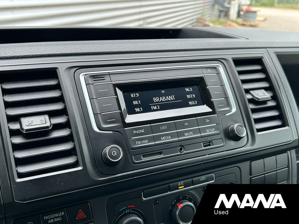 Volkswagen Transporter 2.0TDI 102PK L2H1 Imperiaal Trekhaak Airco Cruise control 8
