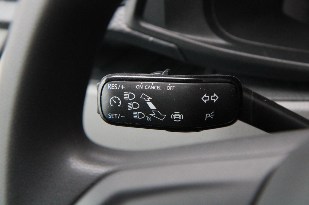 Volkswagen Transporter 2.0 TDI 110PK L2H1 Business / Camera / trekhaak / App connect / Cruise 17