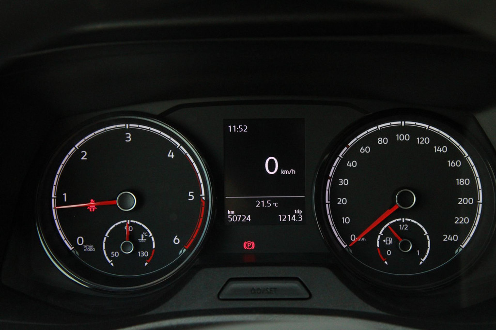 Volkswagen Transporter 2.0 TDI 110PK L2H1 / Imperiaal / Cruise / App connect / PDC / 3 zits 13