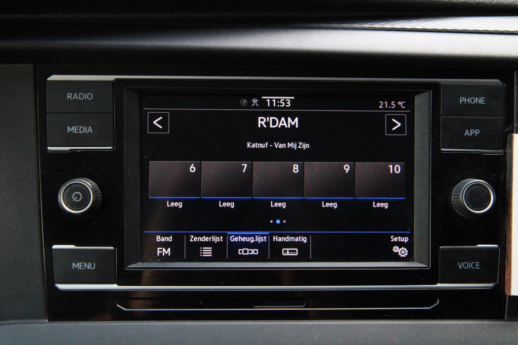 Volkswagen Transporter 2.0 TDI 110PK L2H1 / Imperiaal / Cruise / App connect / PDC / 3 zits 17