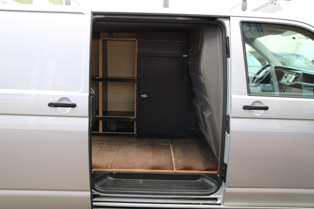 Volkswagen Transporter 2.0 TDI 110PK L2H1 / Imperiaal / Cruise / App connect / PDC / 3 zits 8