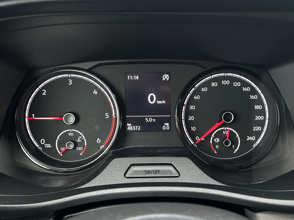 Volkswagen Transporter 2.0 TDI 111 PK / 1e EIG. / 48.372 KM !! / AIRCO / CRUISE / APPLE CARPLAY / 3-ZITS / PDC 12
