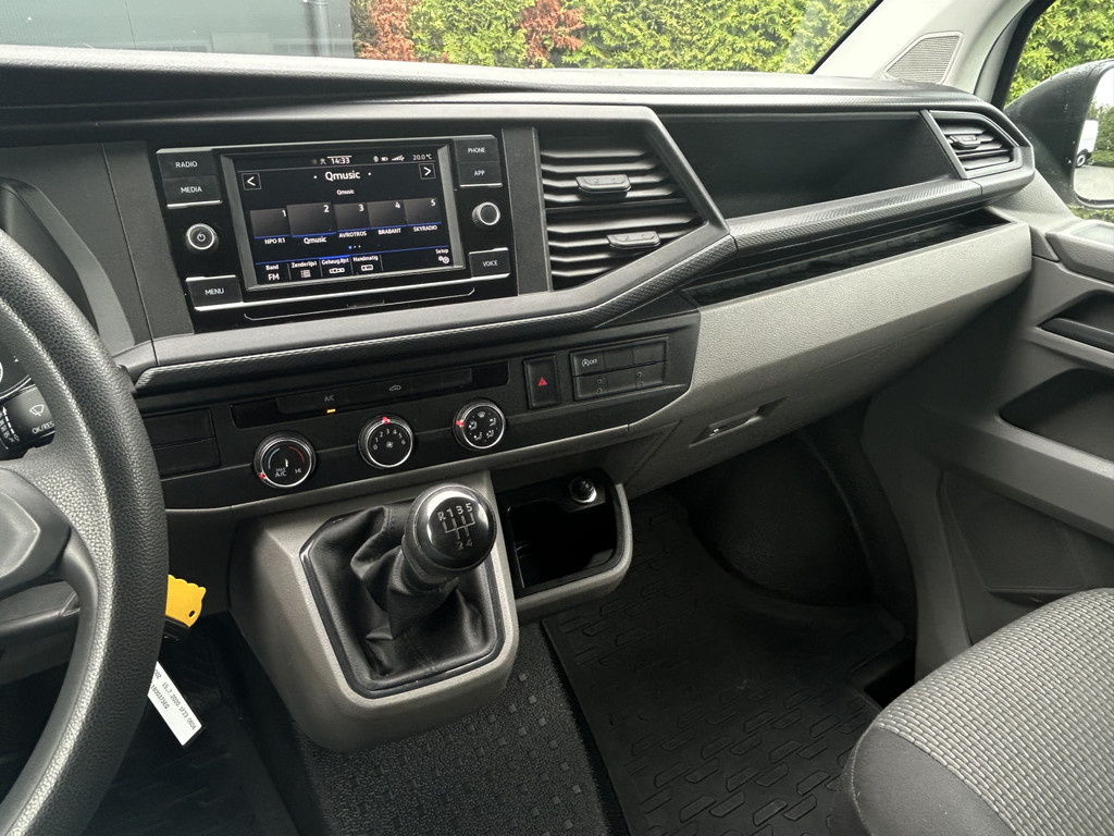 Volkswagen Transporter 2.0 TDI 111 PK COMFORTLINE / L1H1 / 1e EIGENAAR / 84.168 KM !! / AIRCO / CRUISE / BLUETOOTH 12