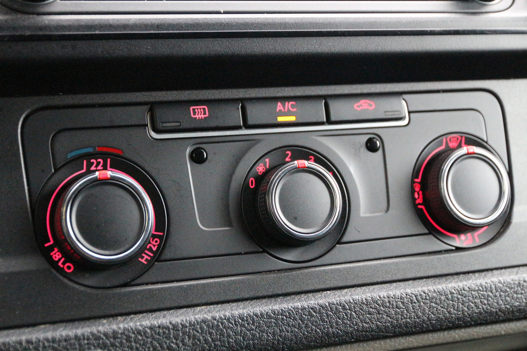 Volkswagen Transporter 2.0 TDI 150 | L2H1 | Trekhaak | Navi | Cruise | Airco.. 16