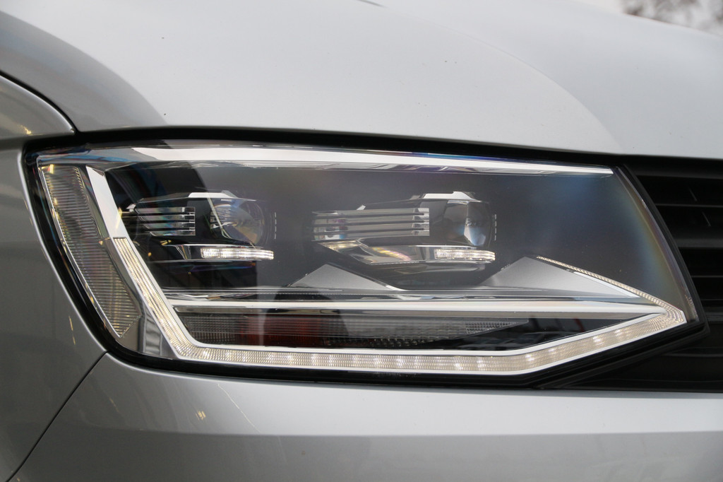 Volkswagen Transporter 2.0 TDI 150 | L2H1 | Trekhaak | Navi | Cruise | Airco.. 17