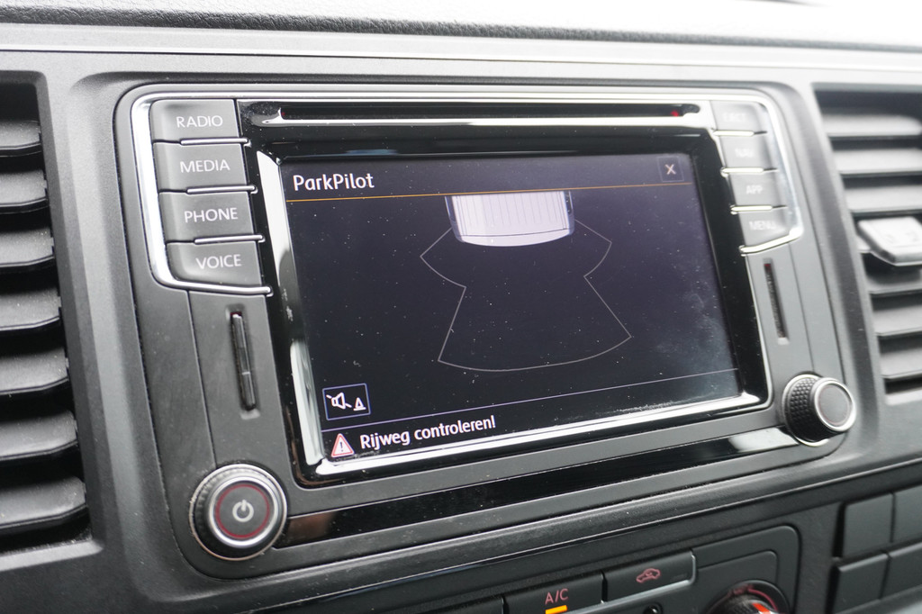 Volkswagen Transporter 2.0 TDI 150PK Automaat EURO 6 - Airco - Navi - Cruise - ⬠13.900,- Excl. 14