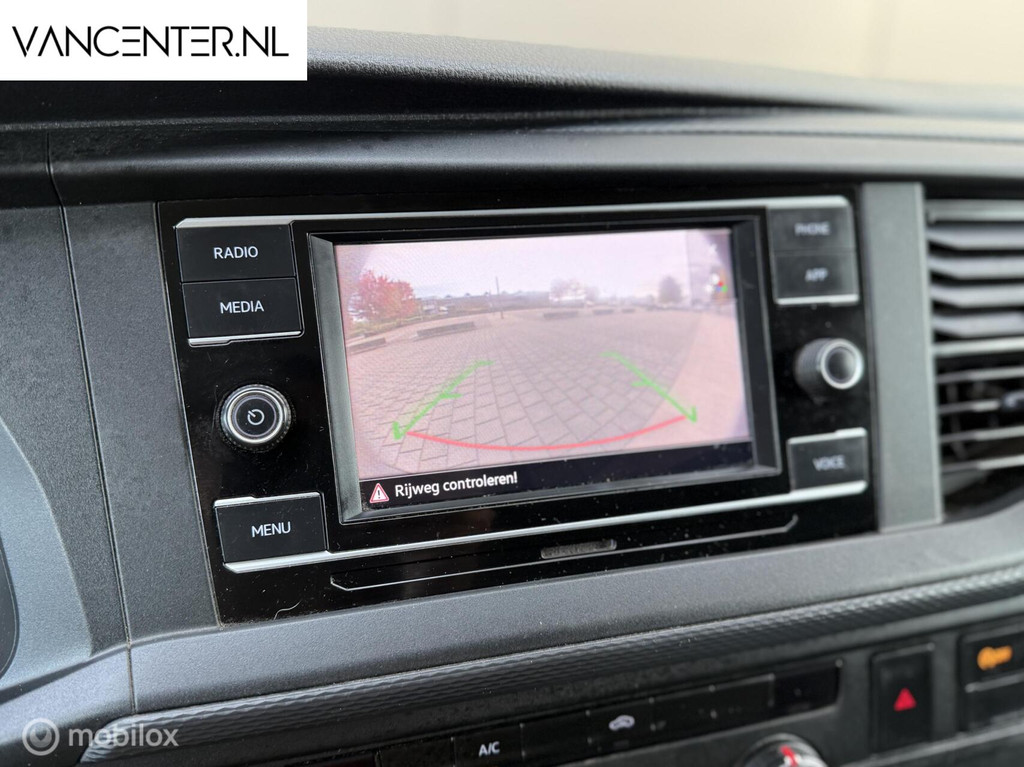 Volkswagen Transporter 2.0 TDI 150PK DSG Automaat Carplay 14