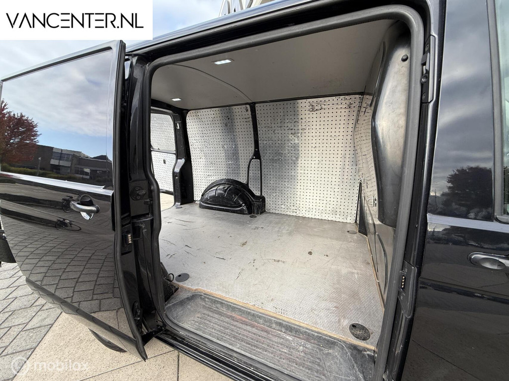 Volkswagen Transporter 2.0 TDI 150PK DSG Automaat Carplay 19
