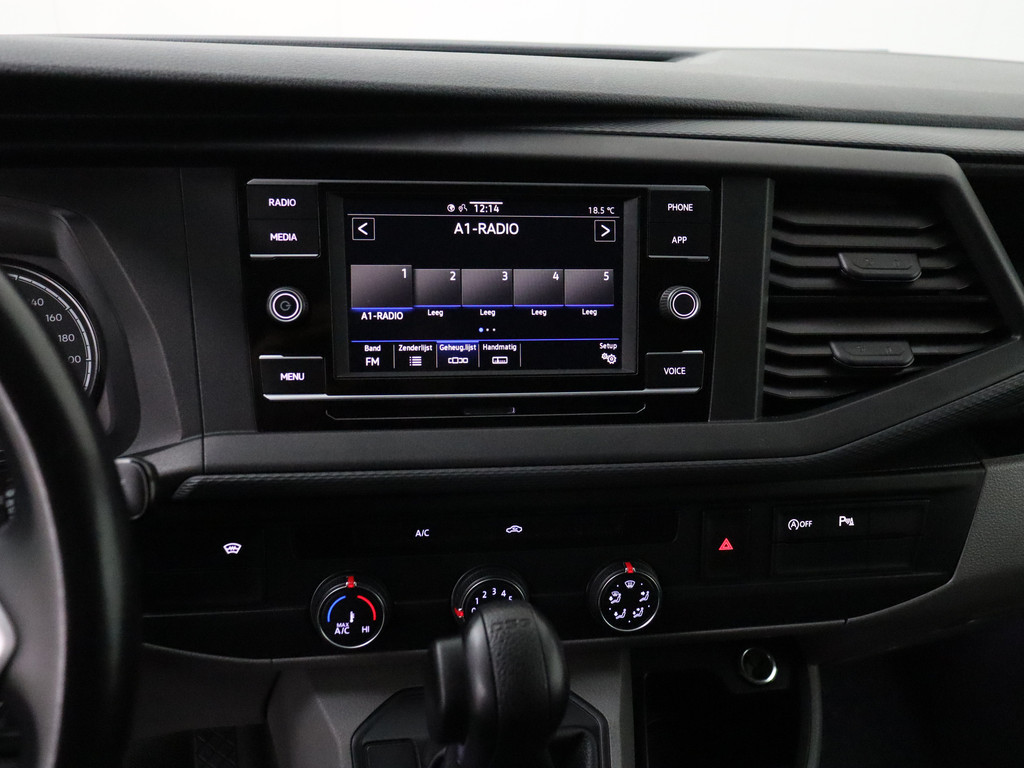 Volkswagen Transporter 2.0TDI 150PK DSG Automaat Highline | Multimedia | Airco | Cruise | Trekhaak | 3-Persoons 16