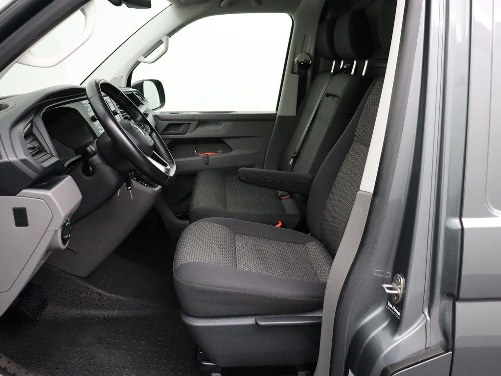 Volkswagen Transporter 2.0TDI 150PK DSG Automaat Highline | Multimedia | Airco | Cruise | Trekhaak | 3-Persoons 17