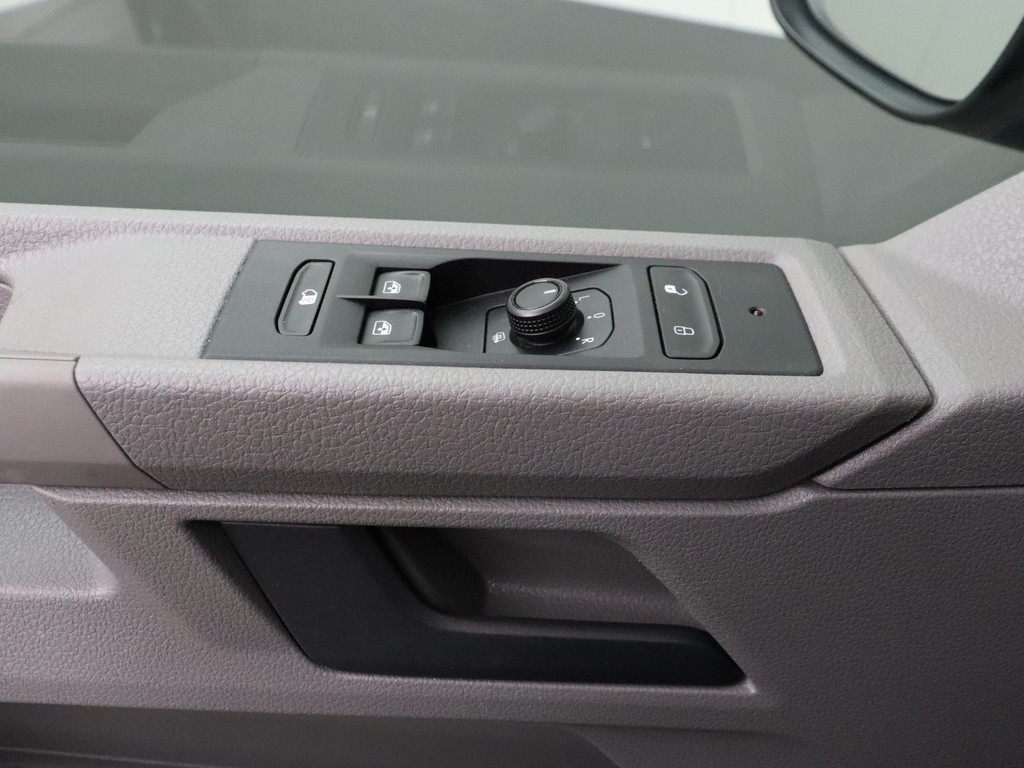 Volkswagen Transporter 2.0TDI 150PK DSG Automaat Lang | Adaptive Cruise | Navigatie | Camera | 3-Persoons | Betimmering 8