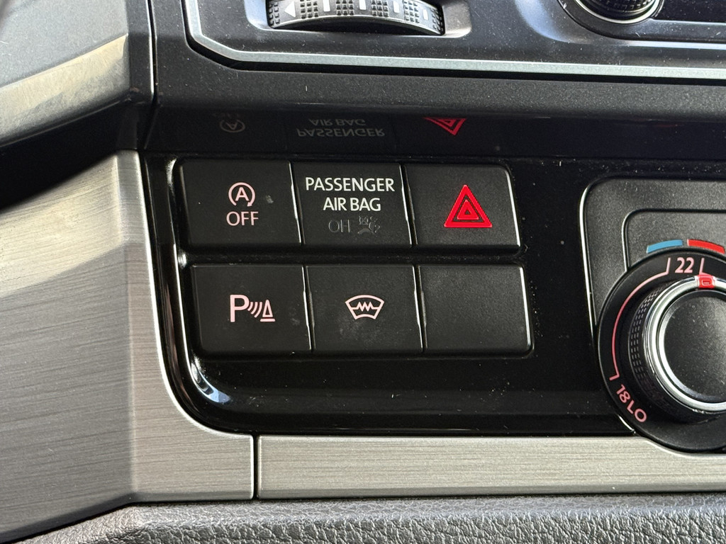 Volkswagen Transporter 2.0 TDI 150 PK HIGHLINE / DSG AUTOMAAT / L1H1 / HIGHLINE / CRUISE / AIRCO / ACHTERKLEP 17