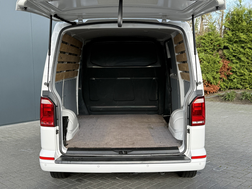 Volkswagen Transporter 2.0 TDI 150 PK HIGHLINE / DSG AUTOMAAT / L1H1 / HIGHLINE / CRUISE / AIRCO / ACHTERKLEP 7