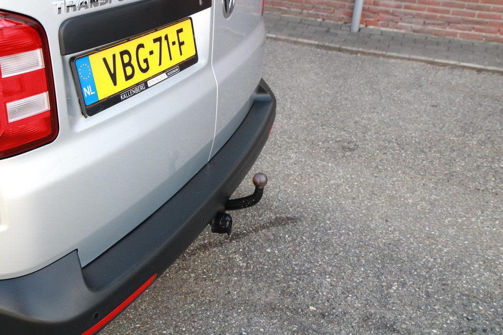 Volkswagen Transporter 2.0 TDI 150PK L1H1 Carplay / Navi / Trekhaak / PDC / 3 zits 11