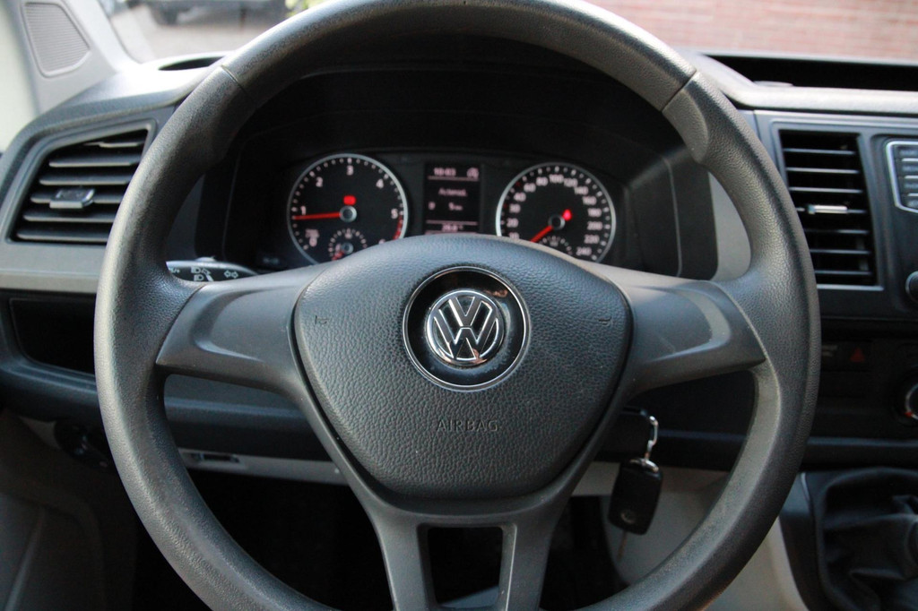 Volkswagen Transporter 2.0 TDI 150PK L1H1 Carplay / Navi / Trekhaak / PDC / 3 zits 15