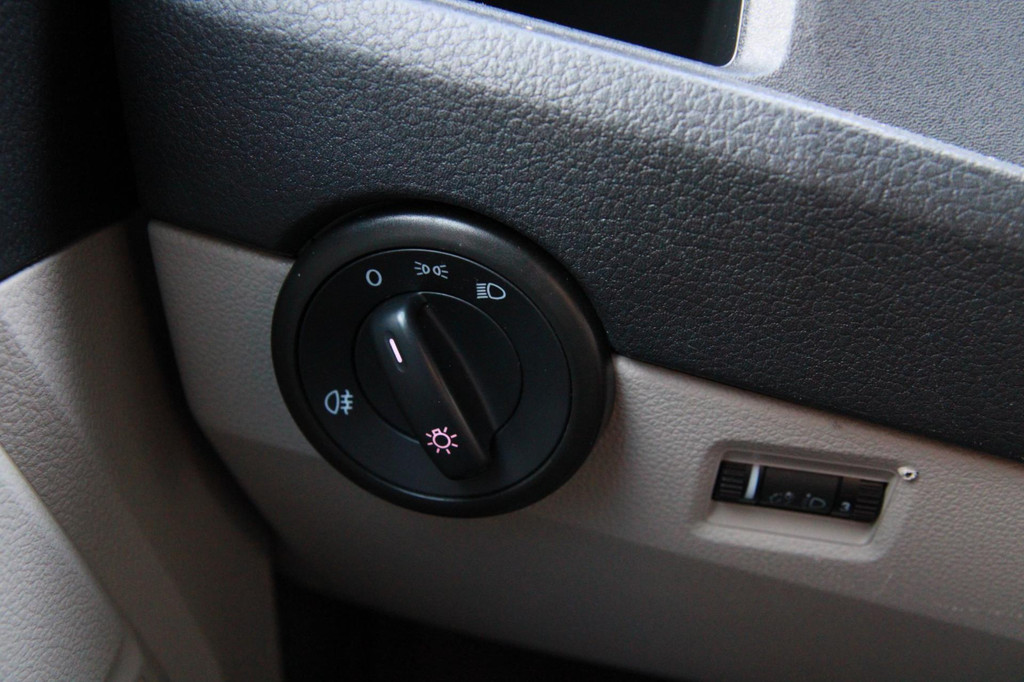 Volkswagen Transporter 2.0 TDI 150PK L1H1 Carplay / Navi / Trekhaak / PDC / 3 zits 20