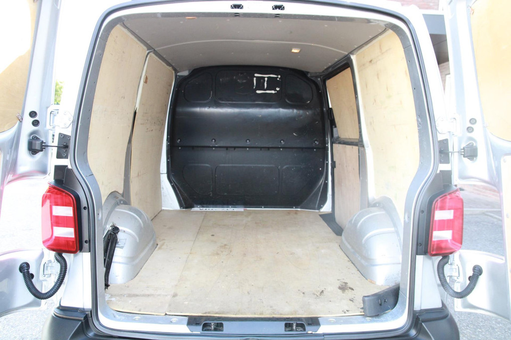 Volkswagen Transporter 2.0 TDI 150PK L1H1 Carplay / Navi / Trekhaak / PDC / 3 zits 7