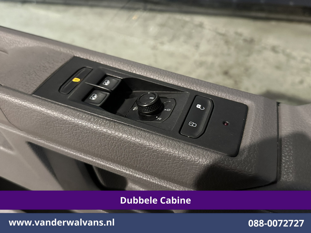Volkswagen Transporter 2.0 TDI 150pk Automaat L2H1 Dubbele Cabine Euro6 Airco | 5-Zits | Camera | Apple Carplay Android Auto, Cruisecontrol, 2500kg Trekhaak 18
