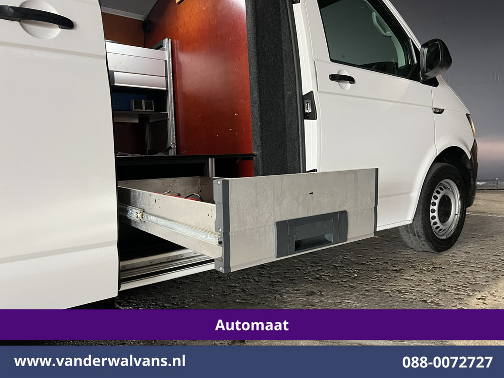 Volkswagen Transporter 2.0 TDI 150pk Automaat L2H1 inrichting Euro6 Airco | 2500kg Trekhaak | Omvormer | Navigatie, Apple Carplay, Cruisecontrol, Android Auto, Parkeersensoren, Bijrijdersbank 18