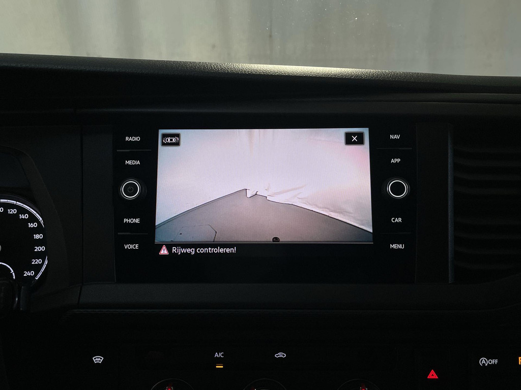 Volkswagen Transporter 2.0 TDI 150pk DSG L1H1 3-zits Navigatie Camera DAB+ Cruise Control 13