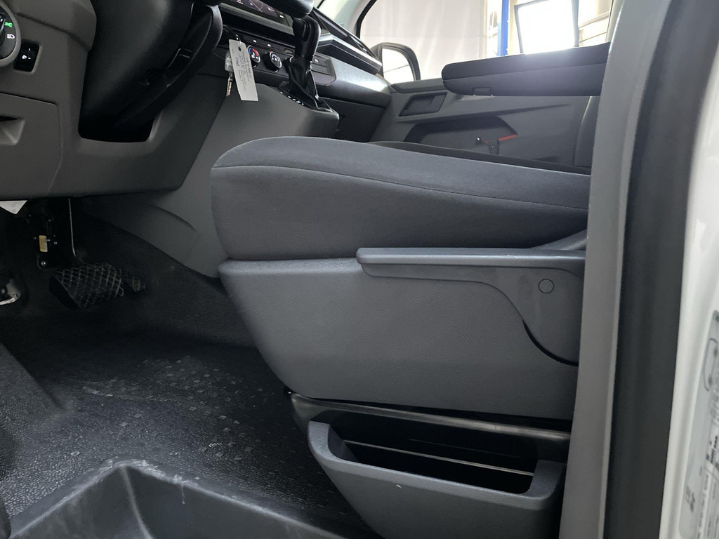 Volkswagen Transporter 2.0 TDI 150pk DSG L1H1 3-zits Navigatie Camera DAB+ Cruise Control 20