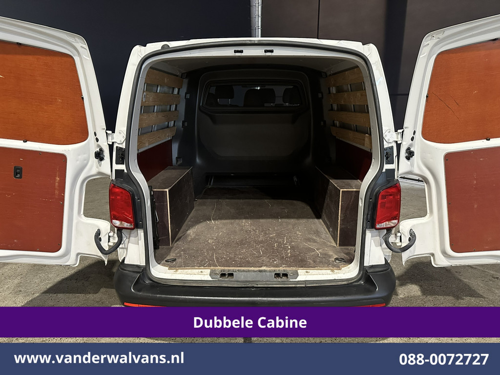 Volkswagen Transporter 2.0 TDI 150pk L2H1 Dubbele cabine Euro6 Airco | 6-Zits | 2500kg Trekhaak | Navigatie Apple Carplay, Android Auto, Sidebars, Leder 11